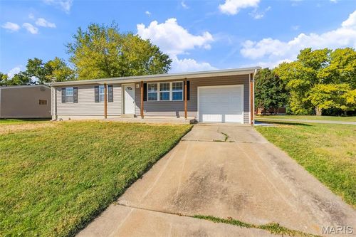 3331 Royal Domain Drive, St Charles, MO, 63301 | Card Image