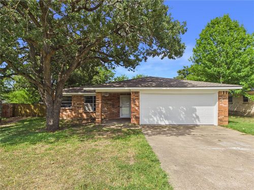 800 Rio Grande Ln, Bryan, TX, 77801-2821 | Card Image