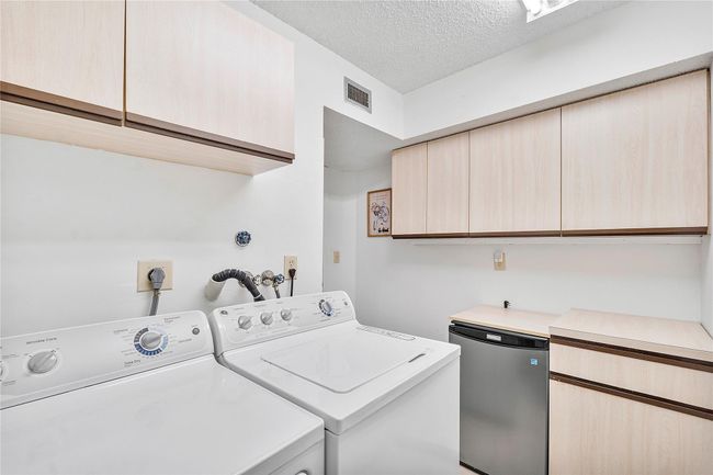 APT-408 - 4940 E Sabal Palm Blvd, Condo with 2 bedrooms, 2 bathrooms and null parking in Tamarac FL | Image 11