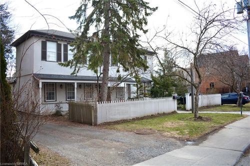 2-11 Cross St, Dundas, ON, L9H2R3 | Card Image