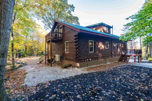 42 Arlberg Drive, Conway, NH, 03818 | Card Image