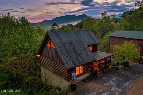 2140 Bear Haven Way, Sevierville, TN, 37876 | Card Image
