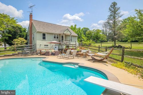 311 Ellicott Rd, AVONDALE, PA, 19311-9105 | Card Image