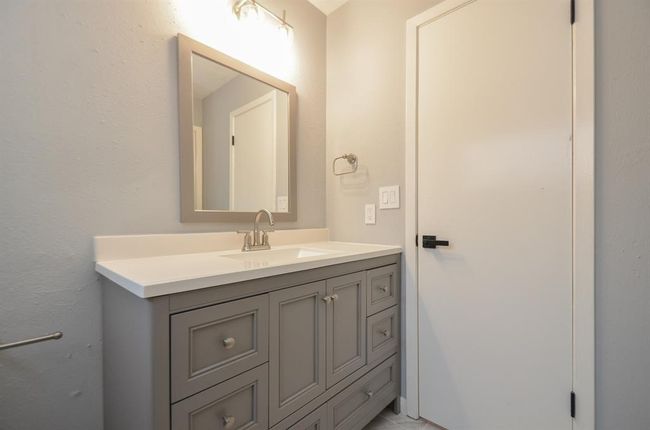 48 Artesia, Home with 3 bedrooms, 2 bathrooms and null parking in Conroe TX | Image 37