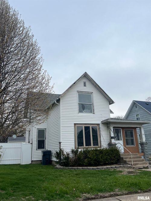 510 6th Ave N, Clinton, IA, 52732-3913 | Card Image
