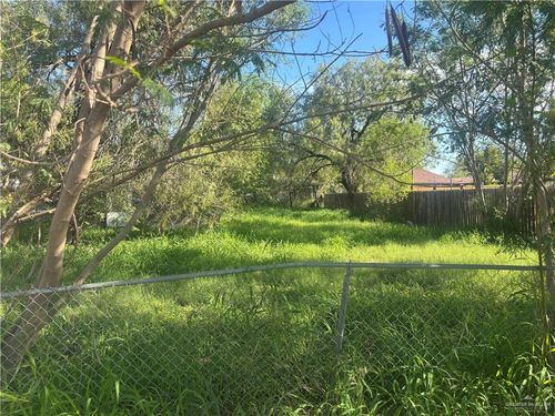 224 W Longoria Dr, Pharr, TX, 78577-9040 | Card Image