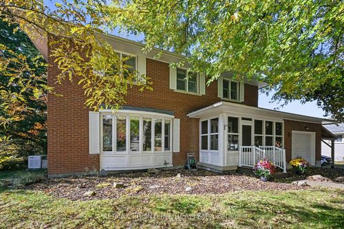 12 Glenview Cres, Perth, ON, K7H2L2 | Card Image