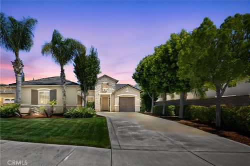 31052 Pinon Pine Cir, Winchester, CA, 92596-8352 | Card Image
