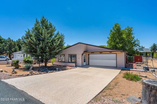11009 E Lariat Ln, Dewey-Humboldt, AZ, 86327-5425 | Card Image