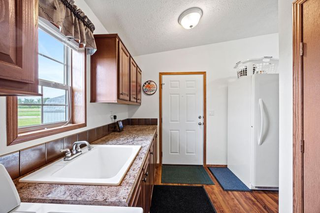 804 Park Vlg, House other with 3 bedrooms, 2 bathrooms and null parking in Litchfield MN | Image 16