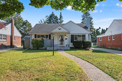 2025 Raymond Ave, Dearborn, MI, 48124-4358 | Card Image