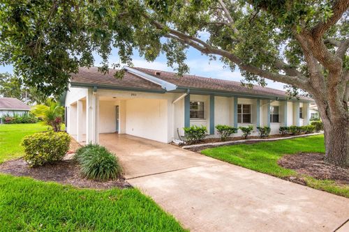 2011-2011 Hadrian Ct, SUN CITY CENTER, FL, 33573-7347 | Card Image