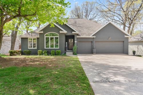 840 E Gaslight Dr, Springfield, MO, 65810-3326 | Card Image