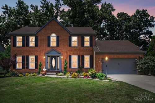 9943 Mccauly Woods Dr, Cincinnati, OH, 45241 | Card Image