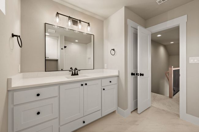 207 W 7 Th St, House other with 4 bedrooms, 3 bathrooms and null parking in Justin TX | Image 34
