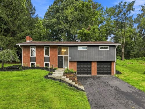 125 Sherwood Dr, Canonsburg, PA, 15317-2724 | Card Image