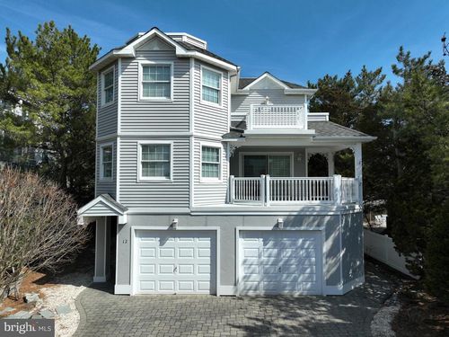 12 E 25th St, Barnegat Light, NJ, 08006-1484 | Card Image