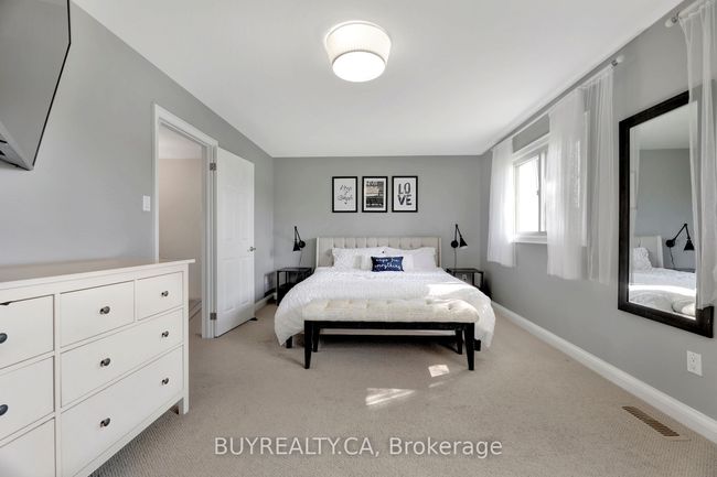 72B - 104 Poplar Cres, House attached with 4 bedrooms, 2 bathrooms and 2 parking in Aurora ON | Image 21