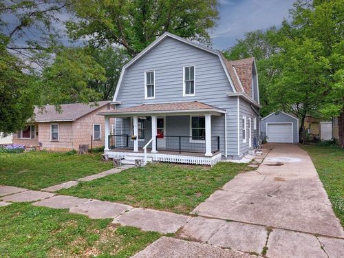 1516 E 11th Ave, Winfield, KS, 67156-3915 | Card Image