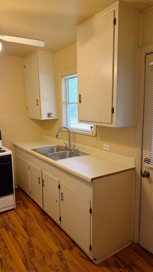 113 Cravens Dr, House other with 3 bedrooms, 1 bathrooms and null parking in Silsbee TX | Image 4