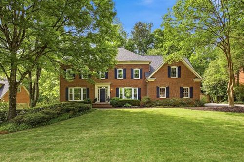 7525 S Spalding Lake Dr, Sandy Springs, GA, 30350-1045 | Card Image