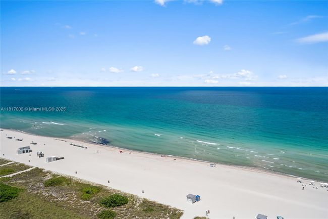 APT-1602 - 5775 Collins Ave, Condo with 2 bedrooms, 3 bathrooms and null parking in Miami Beach FL | Image 40