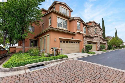 3683 Central Pkwy, Dublin, CA, 94568-4811 | Card Image