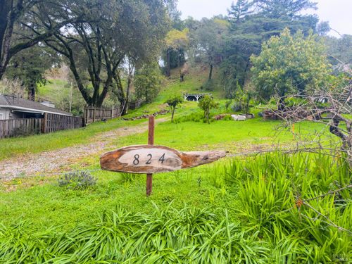 824 Benjamin Way, Healdsburg, CA, 95448-4568 | Card Image