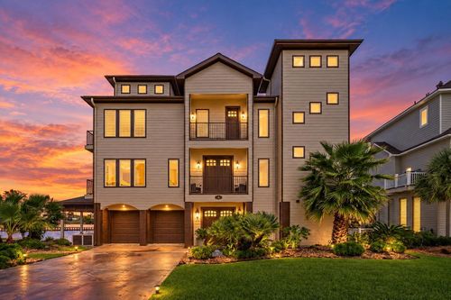 26 Half Moon, Hitchcock, TX, 77563-3687 | Card Image