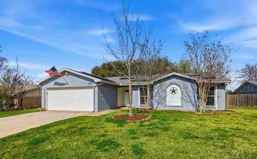 3004 Highgate Ln, Bedford, TX, 76021-3729 | Card Image