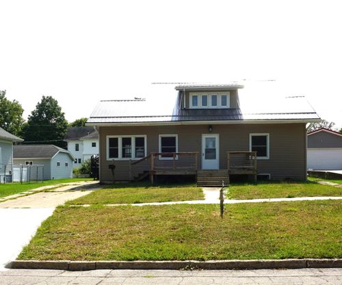 918 Main St, Ackley, IA, 50601-1642 | Card Image