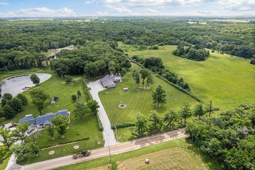 1806 County Road 2360, MOBERLY, MO, 65270-4537 | Card Image