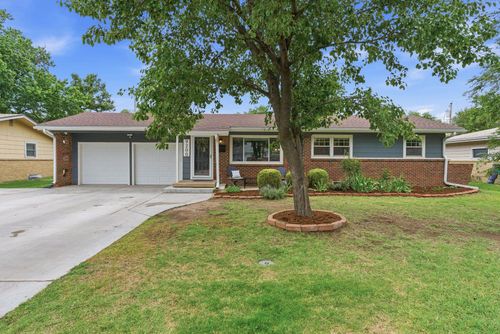 9200 W Bekemeyer Ln, Wichita, KS, 67212 | Card Image