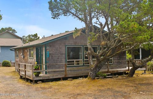 1441 S Columbia St, Seaside, OR, 97138-5319 | Card Image