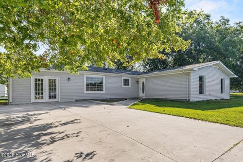 500 Emily Loop, Jacksonville, NC, 28540-8911 | Card Image
