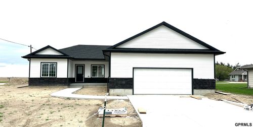 202 E 12th St, DAVENPORT, NE, 68335-3084 | Card Image