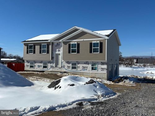 147 Meadowcreek Drive N, CHAMBERSBURG, PA, 17202 | Card Image