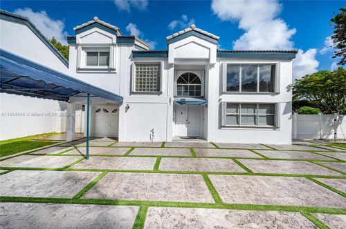 351 Ne 211th St, Miami, FL, 33179-1123 | Card Image