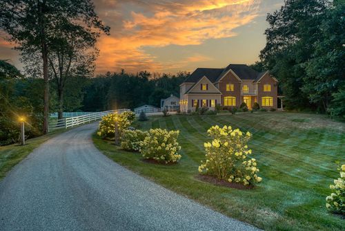 37 Houstons Way, Hampstead, NH, 03841-5010 | Card Image