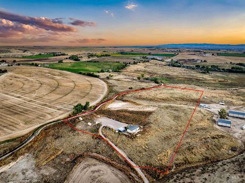 1203 Locker Ave, Parma, ID, 83660-6107 | Card Image