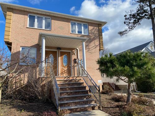 47-19 194th St, Flushing, NY, 11358 | Card Image