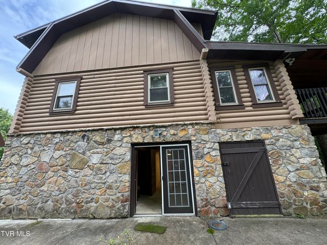 2401 Egan Rd, House other with 4 bedrooms, 3 bathrooms and null parking in Big Stone Gap VA | Image 4