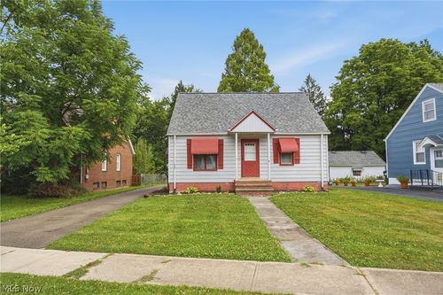 311 Fowles Rd, Berea, OH, 44017-2133 | Card Image