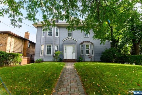 35 E Pierrepont Avenue, Rutherford, NJ, 07070 | Card Image