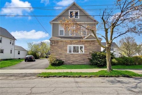 11 Laverack Ave, Lancaster, NY, 14086-1817 | Card Image