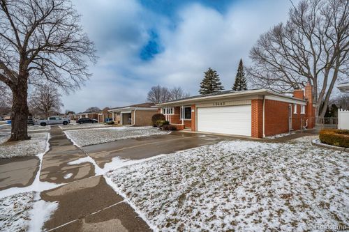 13443 Haupt Dr, Warren, MI, 48088-6922 | Card Image