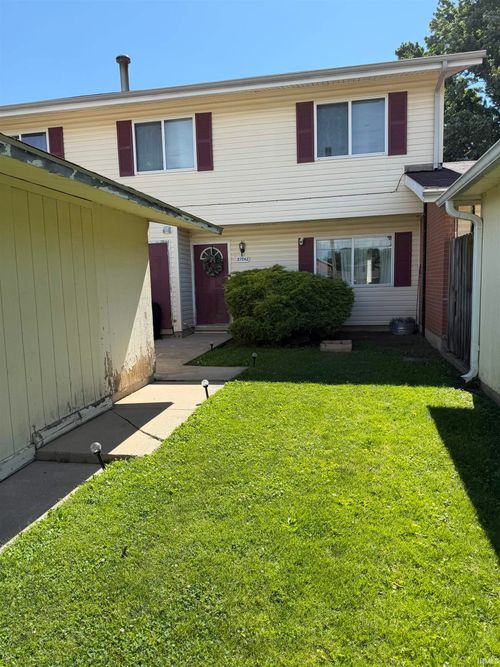37042 Carswell Court, Peru, IN, 46970 | Card Image