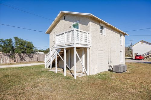 117 S Wells St, Kingsville, TX, 78363-5251 | Card Image