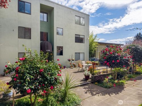 202-4000 24th Ave W, Seattle, WA, 98199-1552 | Card Image