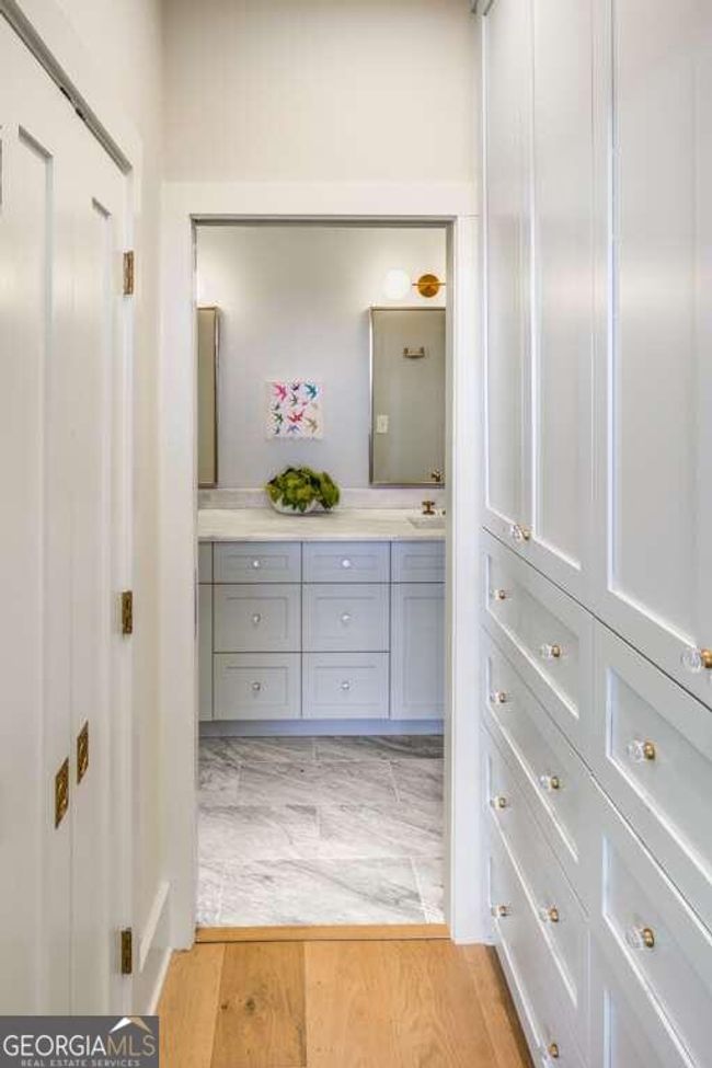 APT-21E - 2575 Peachtree Rd Ne, Condo with 2 bedrooms, 2 bathrooms and null parking in Atlanta GA | Image 15